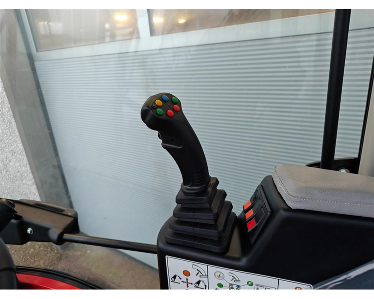 Antonio Carraro SP 4800 HST Hydrostatisk redskabsbærer - spækket med udstyr