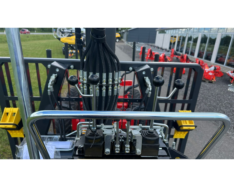 FTG-Källefall FB90 / FB63Ts FTG FB90 skovvogn med 63m kran