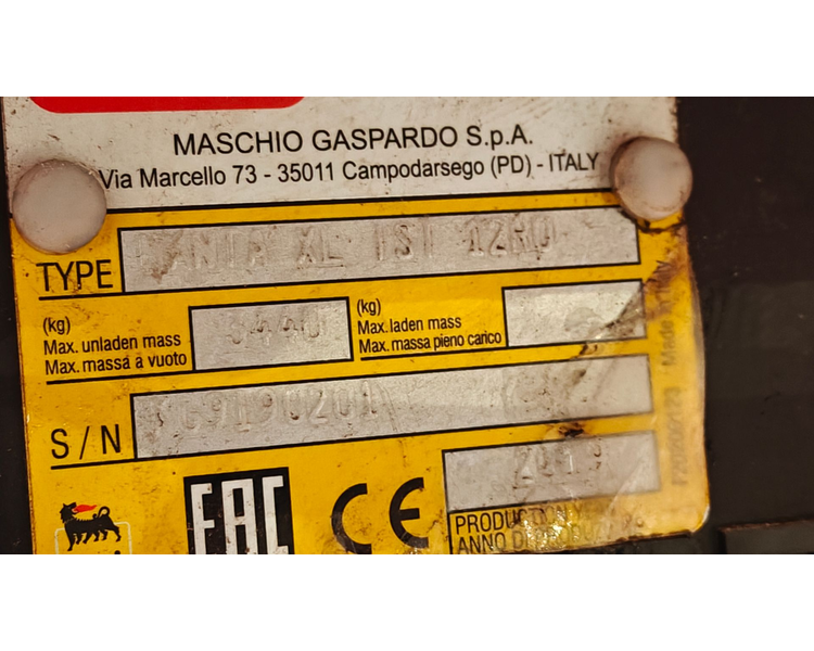 Maschio Gaspardo MANTA ISOTRONIC 12-75 XL Med fronttank