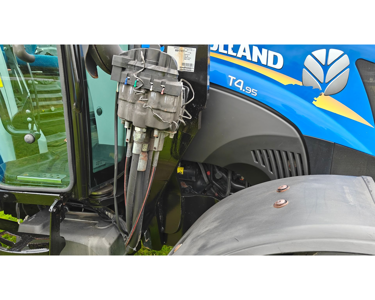 New Holland T4.95 Med frontlæsser