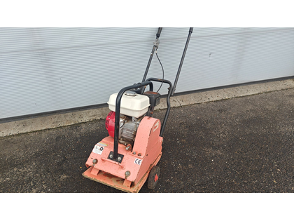 - - - 75kg pladevibrator med Honda motor