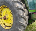 John Deere 4230