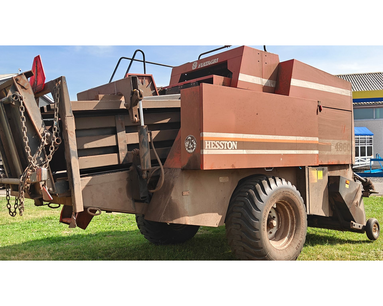Hesston 4860