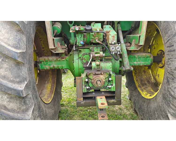 John Deere 4230