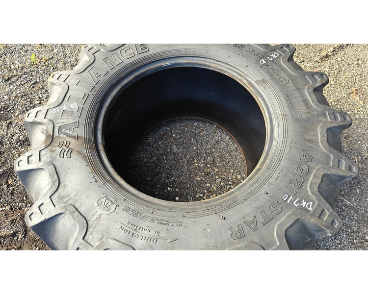 Alliance 600/65 R28 XXX