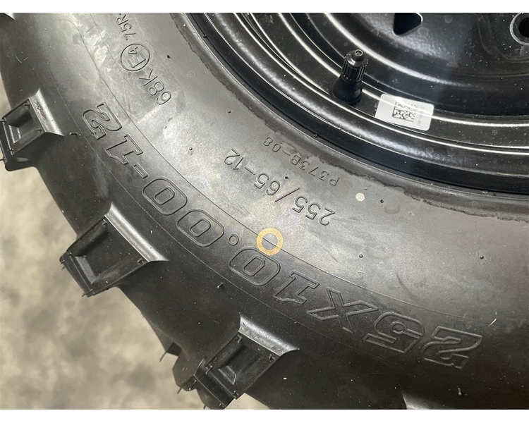 Polaris Stålfælge med dæk