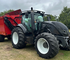 Valtra T214 m. Flisvogn fra Kronos / Alsidig Maskinfabrik