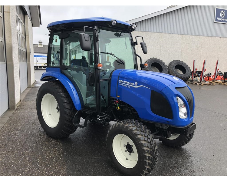 New Holland Boomer 55
