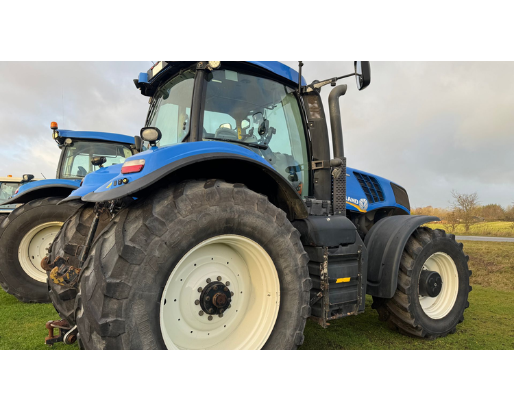 New Holland T8.390