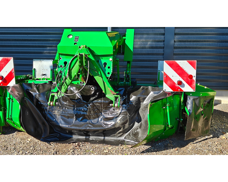 John Deere 131 frontskårlægger