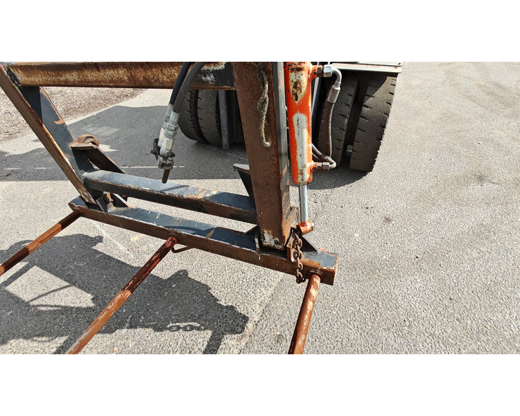 - - - Storballespyd m/EURO beslag Med hydraulisk opklap