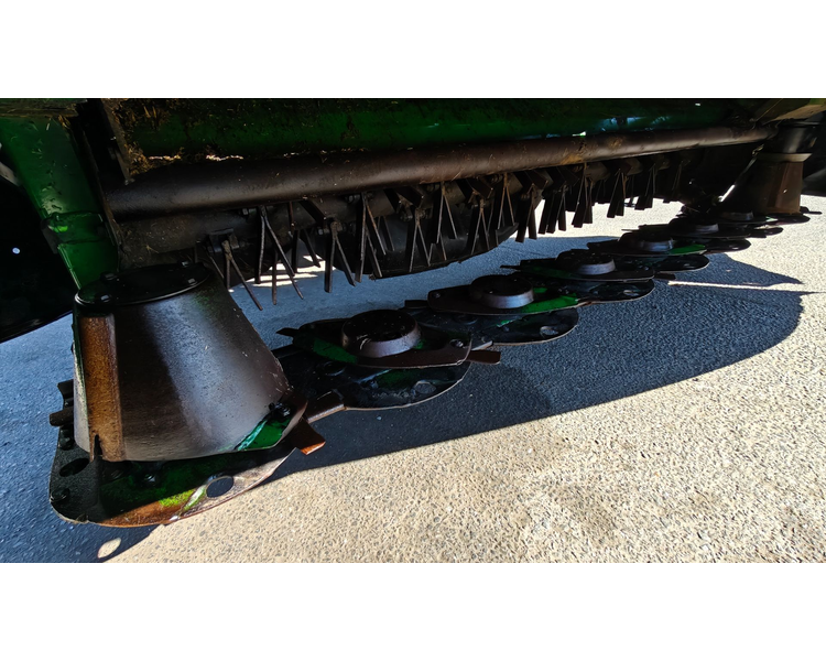 John Deere 131 frontskårlægger