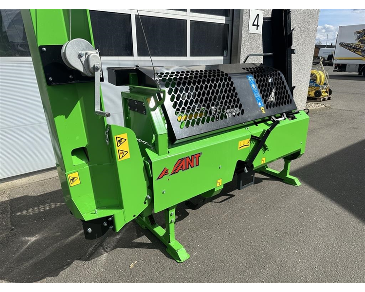 Avant JAPA 315 + save/kløvemaskine til Avant 