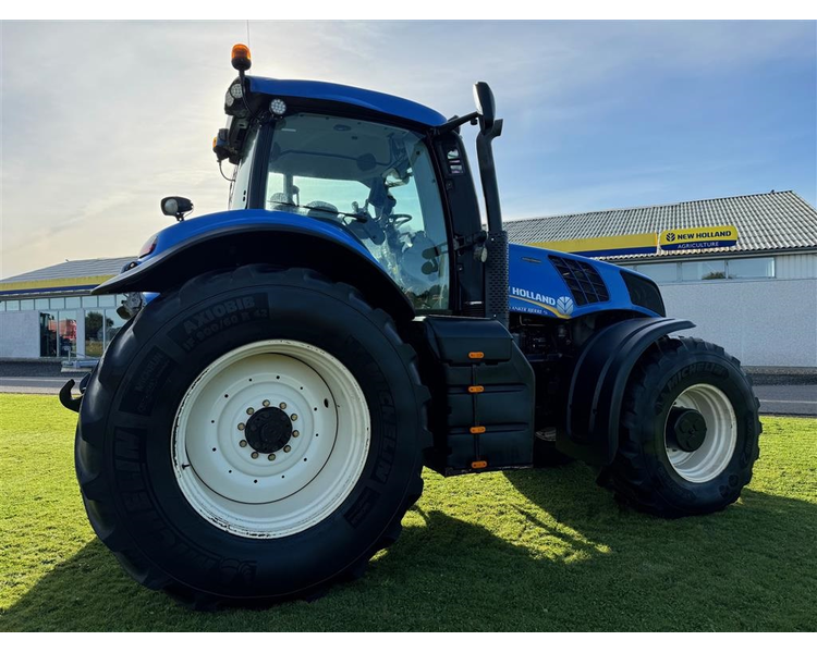 New Holland T8.390 AutoCommand