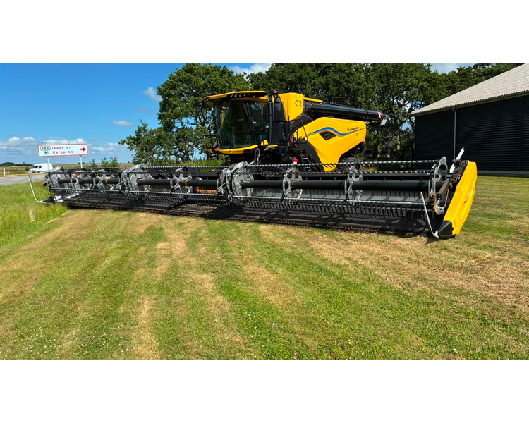 New Holland CR 11