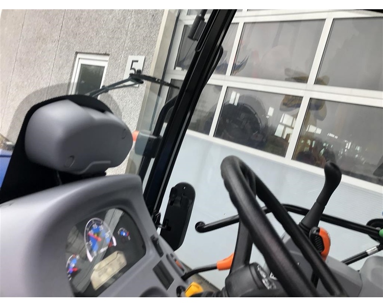 New Holland Boomer 55
