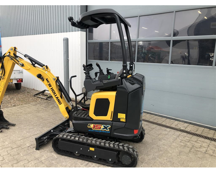 New Holland E15x el-minigraver