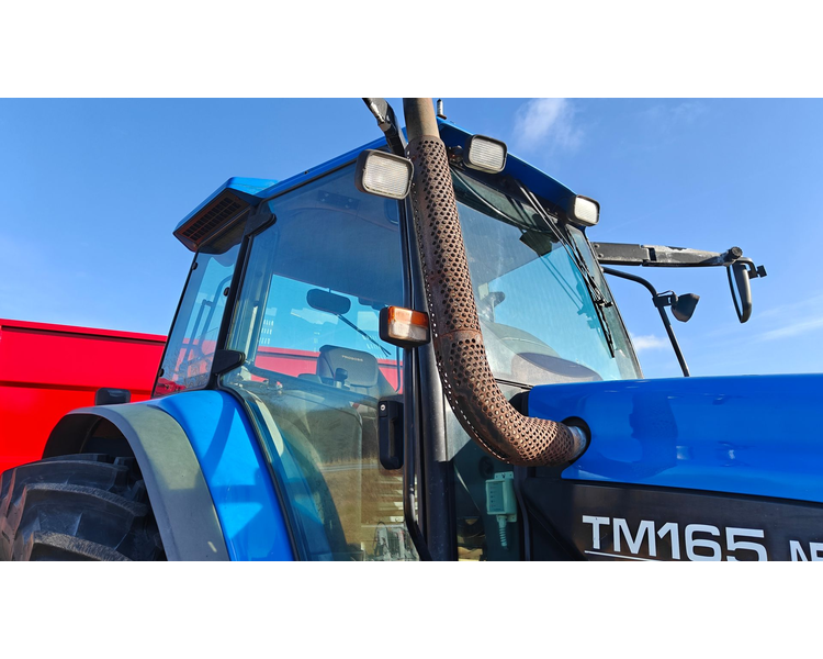 New Holland TM 165