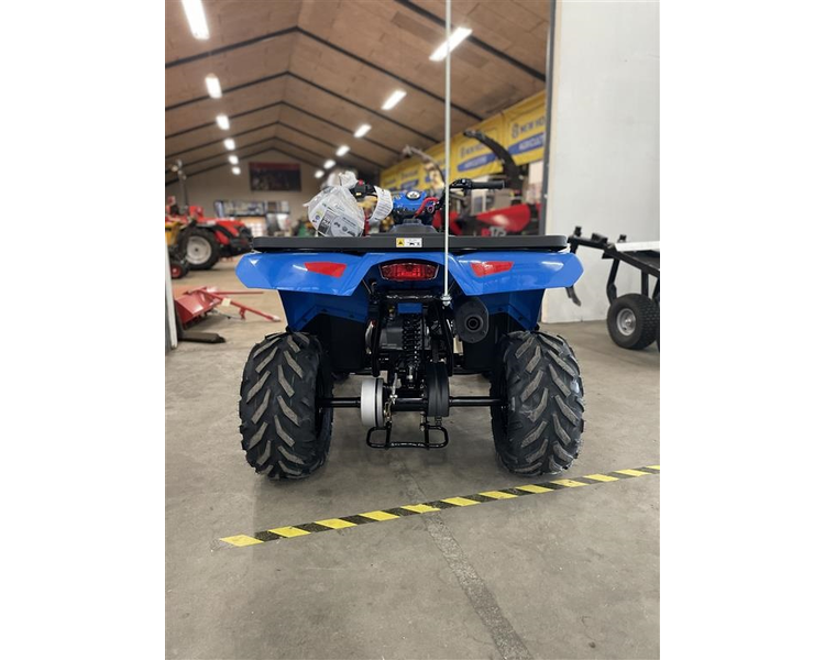 Polaris Sportsman 110 EFI M/ hjelm.