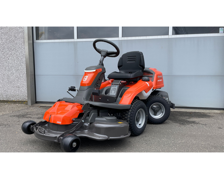 Husqvarna R216Ts Awd inkl. 103cm klipper - NY MODEL