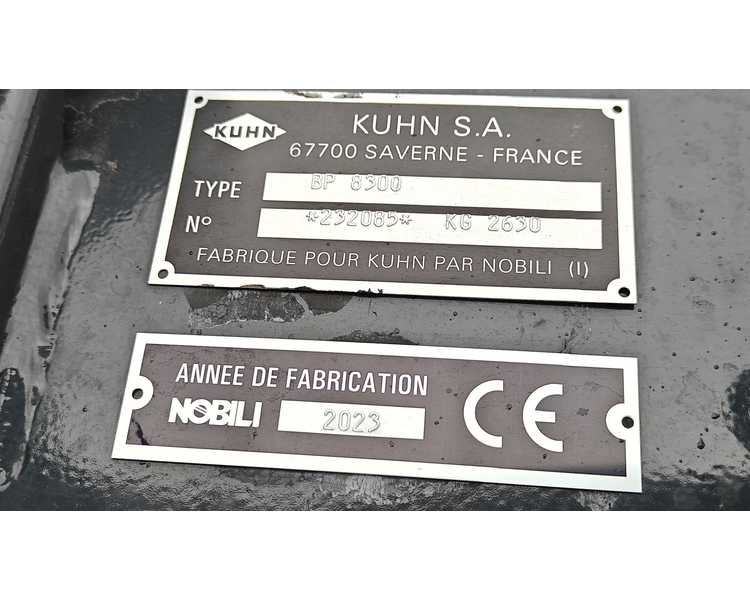 Kuhn BP 8300 og BPR 305