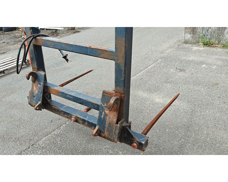 - - - Storballespyd m/EURO beslag Med hydraulisk opklap