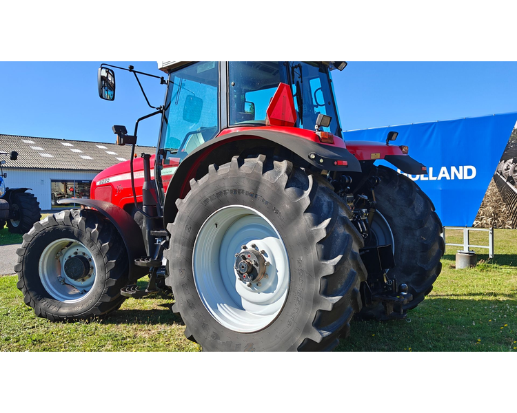Massey Ferguson 8220 powerControl Xtra
