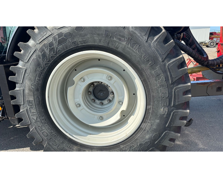 Valtra T234s Med Jenz 360 Flishugger og Alsidig 23m3 Flisvogn