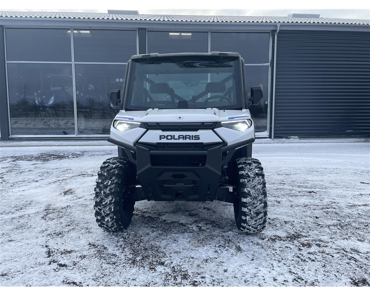 Polaris Ranger Kinetic EV T3B 60 km/t traktor. Inkl Lukket kabine med varme