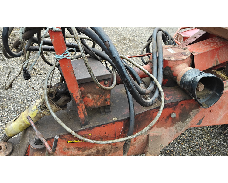 Hesston 4900