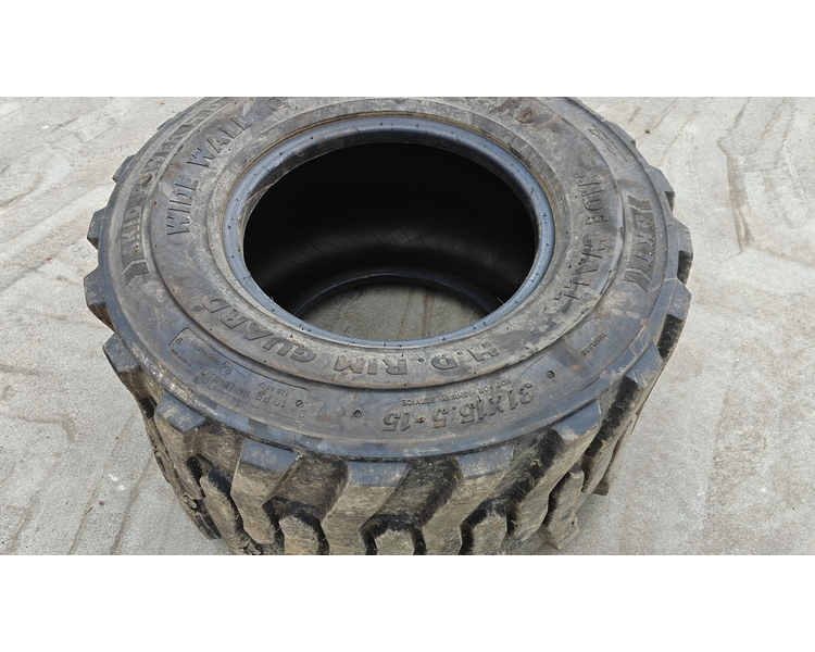 H. D. RIM GAURD 31x15.5-15 XXX