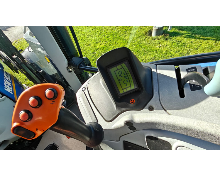 New Holland T7.260 med Quicke Q7M Frontlæsser