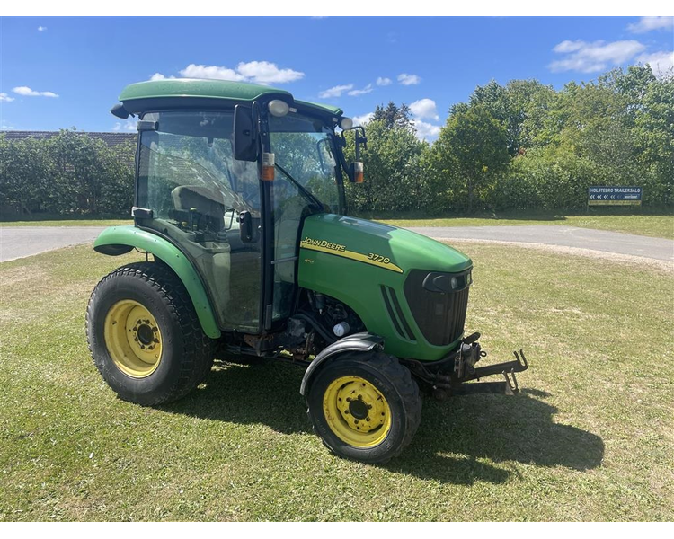 John Deere 3720 Frontlift og PTO