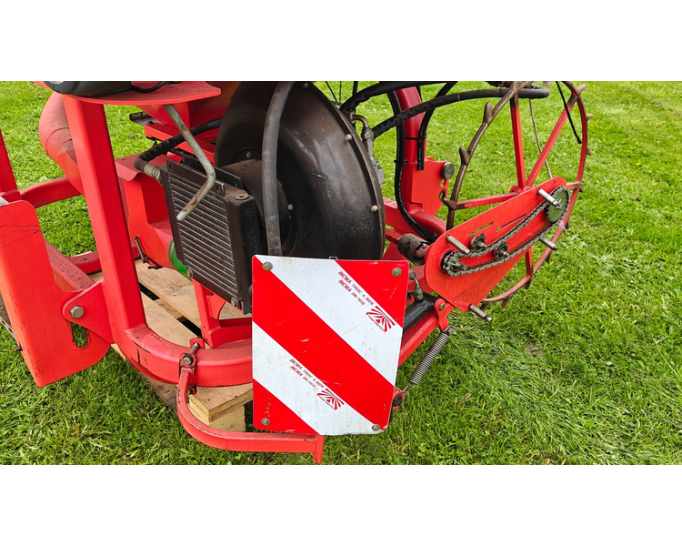 Maschio Gaspardo MANTA ISOTRONIC 12-75 XL Med fronttank