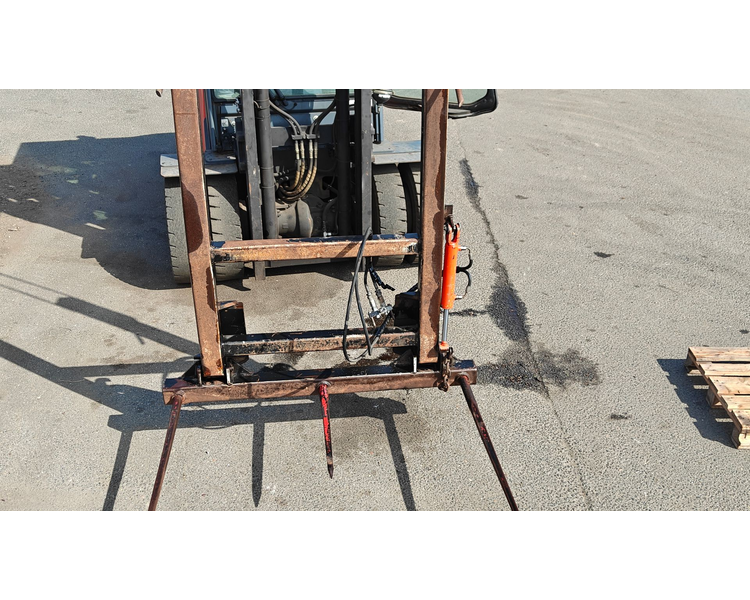 - - - Storballespyd m/EURO beslag Med hydraulisk opklap