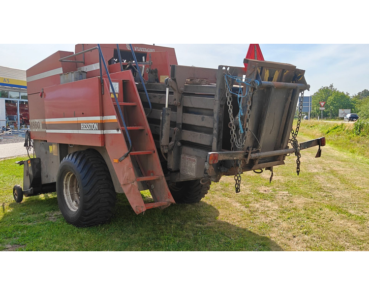 Hesston 4860