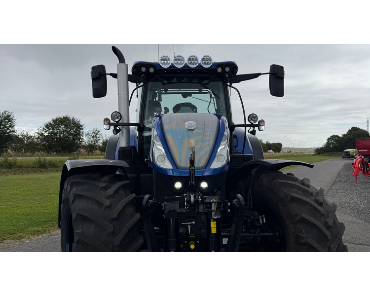 New Holland T7.270 AC BLUEPOWER
