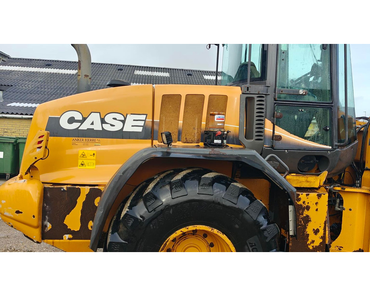 Case 721F