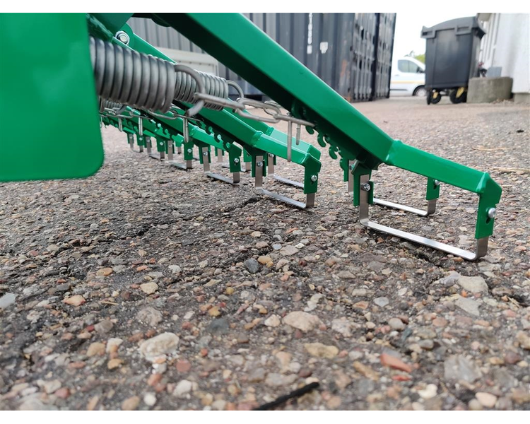 - - - U-Cutter bugseret skuffejern