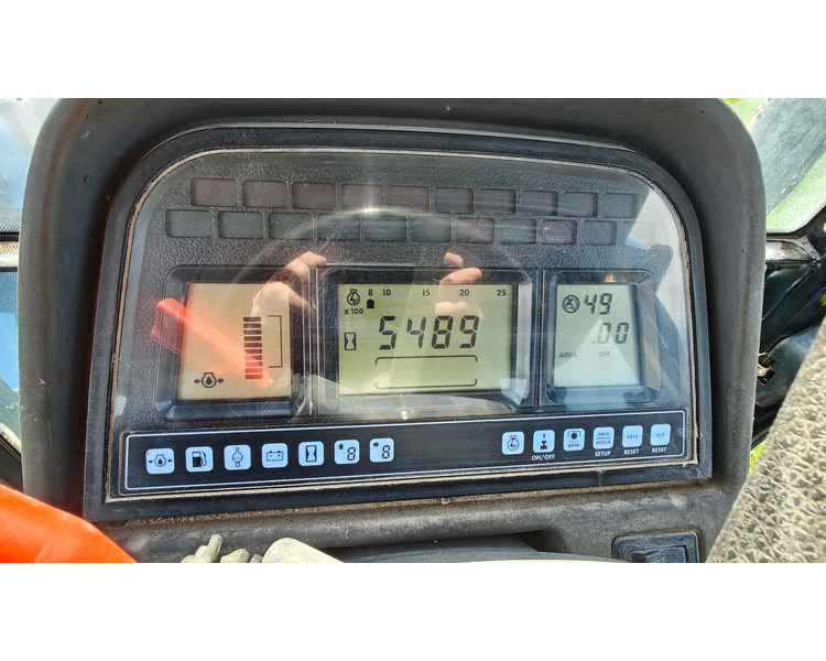 New Holland TM150