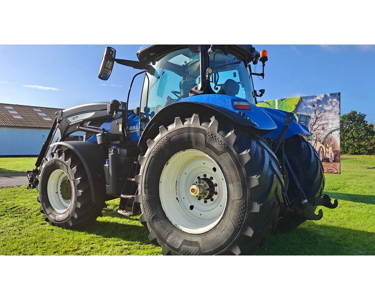 New Holland T7.260 med Quicke Q7M Frontlæsser