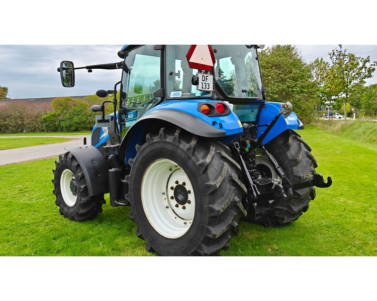 New Holland T4.95 Med frontlæsser