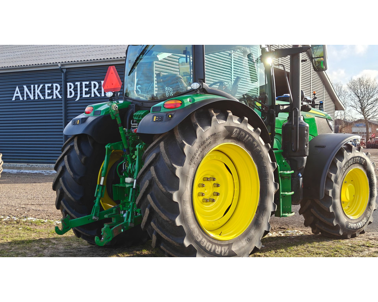 John Deere 6155R