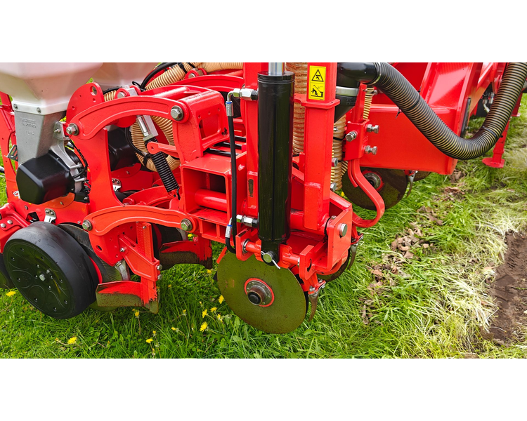 Maschio Gaspardo MANTA ISOTRONIC 12-75 XL inkl. fabriksny fronttank