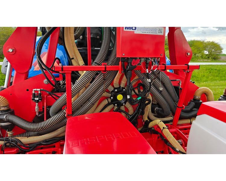 Maschio Gaspardo MANTA ISOTRONIC 12-75 XL inkl. fabriksny Maschio Gaspardo Fronttank