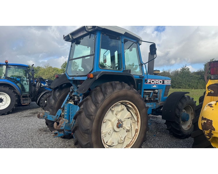 Ford 8630 Powershift