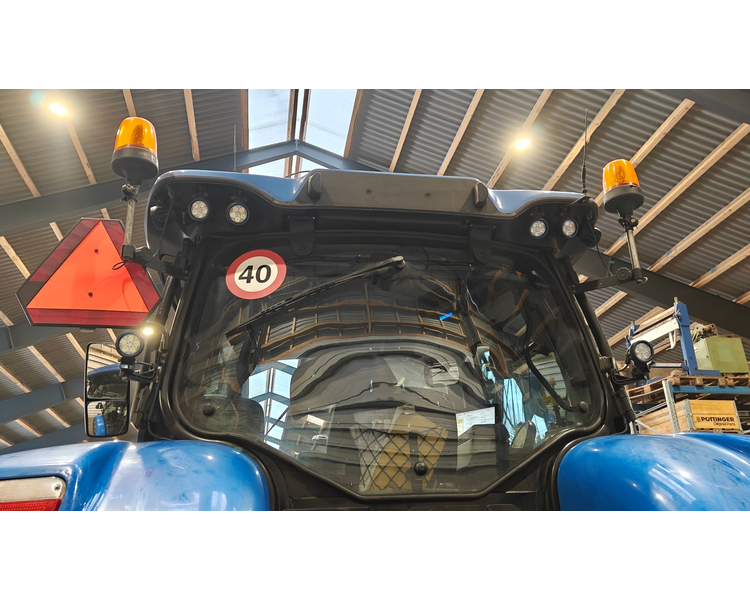 New Holland T7.175 AC !!! På vej ind !!!