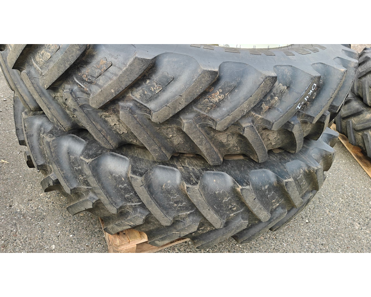 sprøjtehjul 380/90R46 - 270/95R36 XXX New Holland T7.170