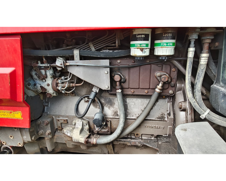 Massey Ferguson 8110