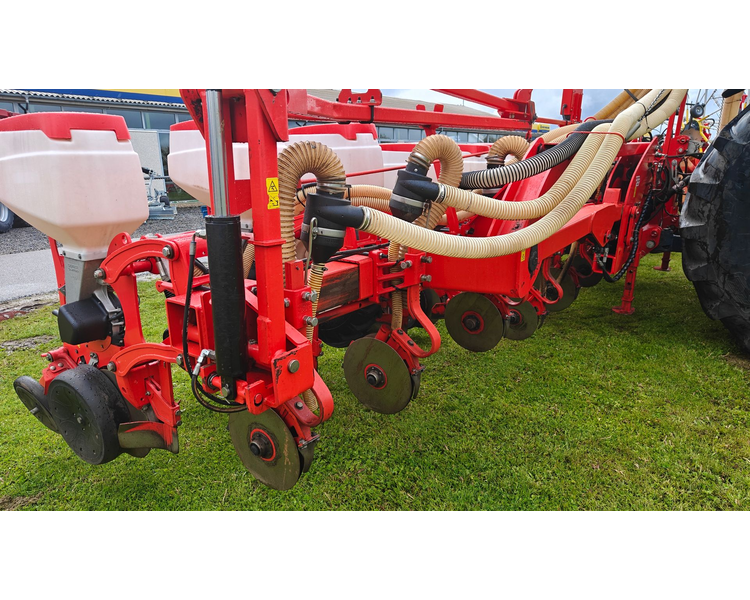 Maschio Gaspardo MANTA ISOTRONIC 12-75 XL Med fronttank